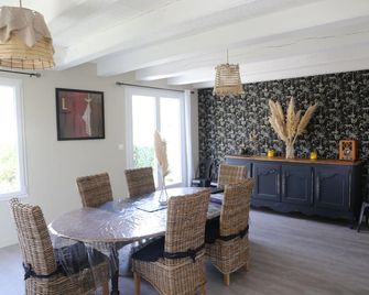 Quiet house in greenery 700m from the sea - Dolus-d'Oléron - Sala pranzo