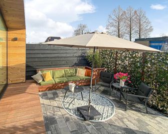 Stunning House In Spakenburg - 분스초텐 - 발코니