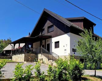 B&B Plitvice Lakes Villa Prica - Plitvicka Jezera - Gebäude