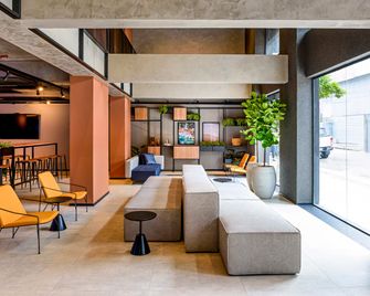 ibis Balneario Camboriu - Balneario Camboriu - Salónek