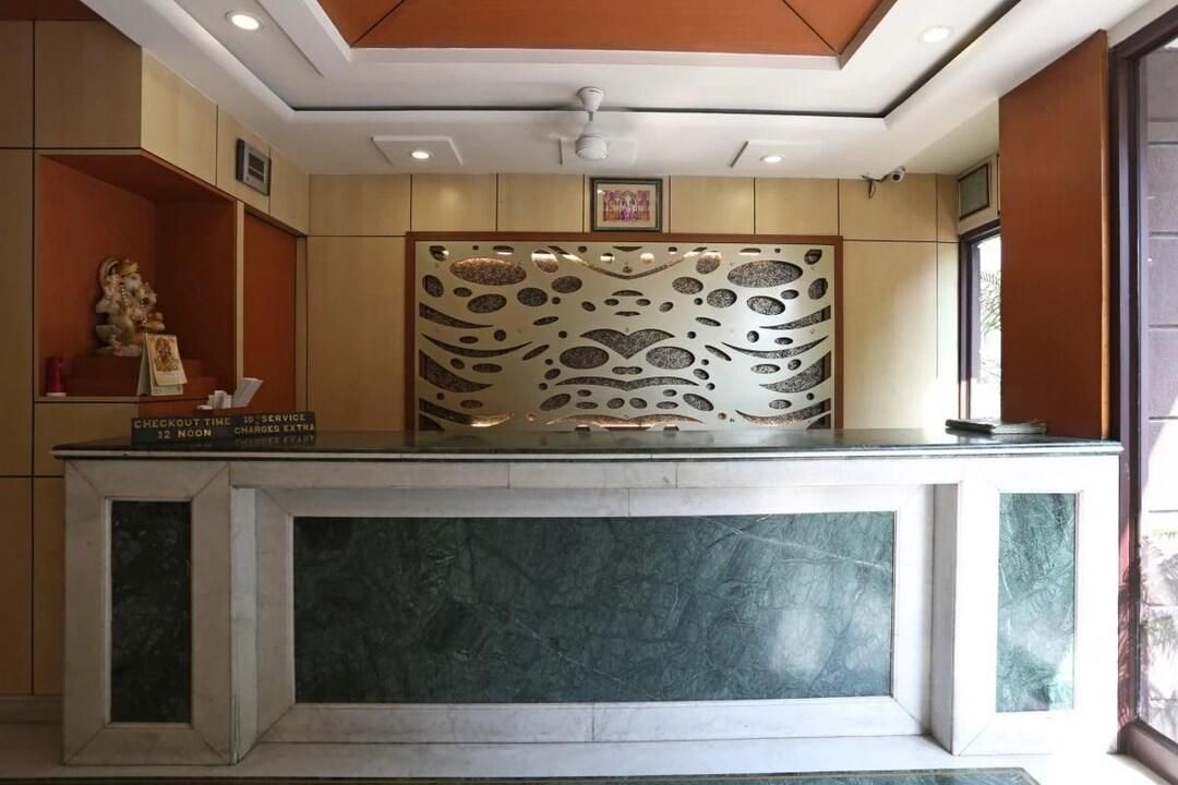 OYO Hotel Vivek - Jammu - Recepción