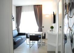Lhp Suite Rapallo - Rapallo - Living room