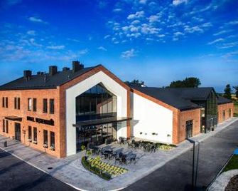 Hotel Wegierki - Węgierki - Budynek