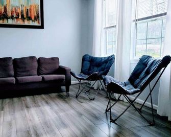 Private Duplex Near Bwi/Easy Access To I95 - Linthicum Heights