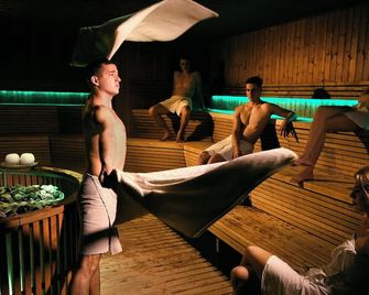 Hotel Aquacity Riverside - Poprad