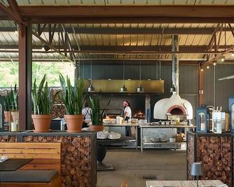 Always a Great Idea To Unwind! Free Parking, Bike Rental, Near Loughran Park - Kingston - Bar