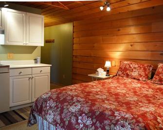 Driftwood Beach House, Beachfront Home, Hot Tub, Family Friendly, easy access - Sooke - Schlafzimmer