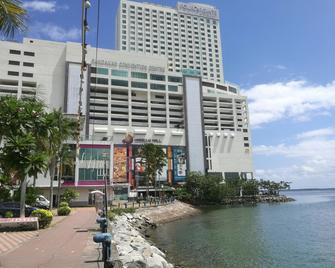 Oceanus Backpackers Hostel - Sandakan - Building
