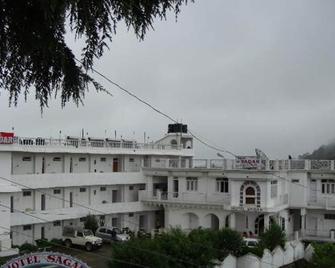 Hotel Sagar - Kausani - Building