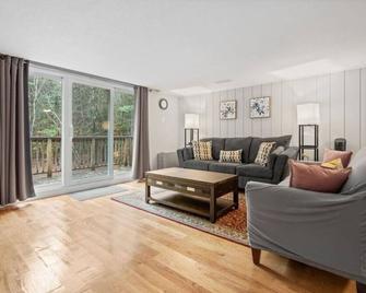 2-Bedroom Condo in Thornton - Thornton - Sala de estar