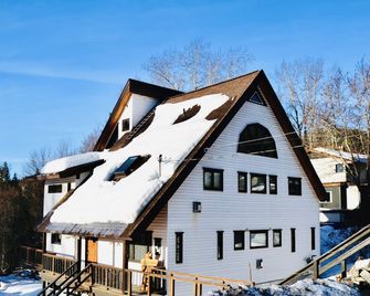 Eclectic Rossland House, Walk to town, Pet friendly #4789 - Rossland - Building