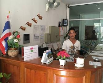 Jomtien Hostel - Pattaya - Front desk