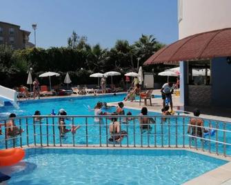 Vital Beach Hotel - Konakli - Pool