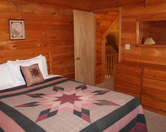 Mountaineer Relaxing 2 Bedroom Cabin - Hico - Habitación