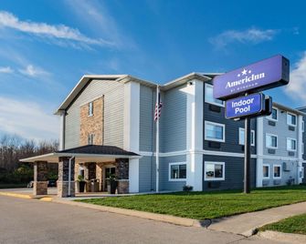 AmericInn by Wyndham Quincy - Quincy - Edificio