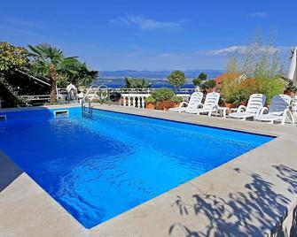 Family-friendly apartments with swimming pool Lovran, Opatija - 14178 - Lovran - Pool