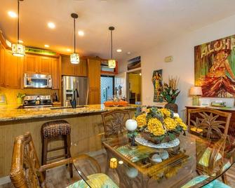 Grand Champions Two Bedrooms by Coldwell Banker Island Vacations - Wailea - Kitchen