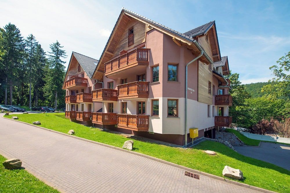 Rentplanet - Apartamenty Nadrzeczna - קארפאץ - בניין