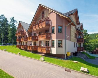 Rentplanet - Apartamenty Nadrzeczna - קארפאץ - בניין