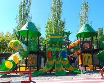Bungalows Camping Alpha Madrid - Getafe