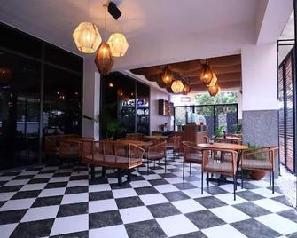 Homeaway Apartment Hotel - Akure - Lobby