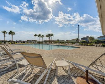 Pool Access Cozy St Cloud Getaway! - St. Cloud - Pool