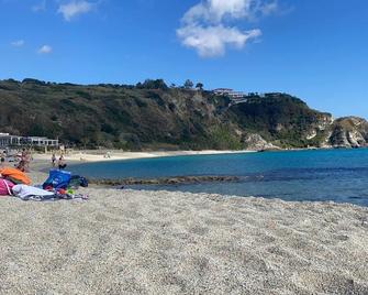 Descrizione Struttura - Capo Vaticano - Strand
