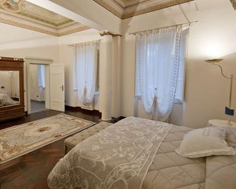 B&B Ester - Pisa - Bedroom