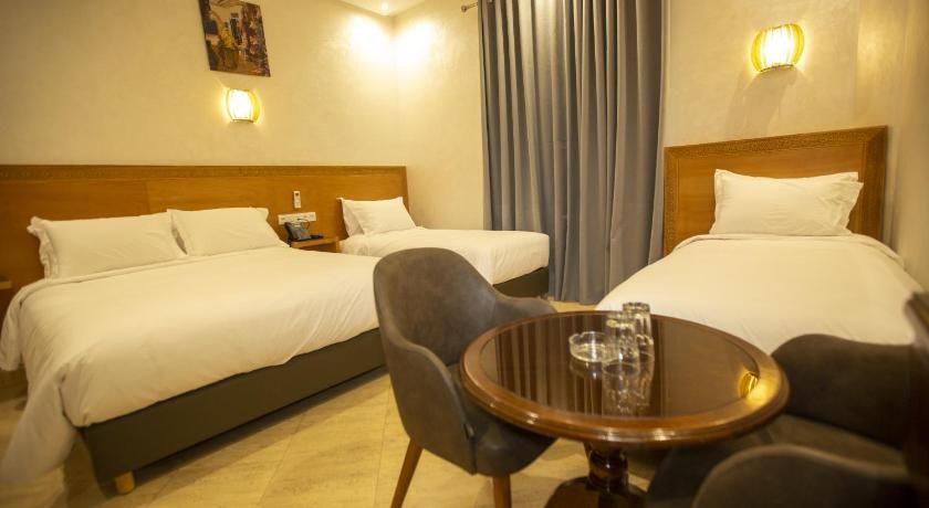 Hotel de paris thumbnail 2