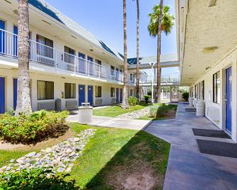 موتل 6 ميسا، أريزونا - ساوث - ميسا - مبنى