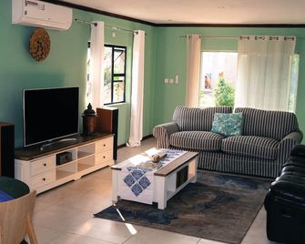 Sunbirds Lodge Chobe - Kasane - Stue