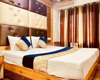 Hotel Solitaire Manali - Manali - Bedroom