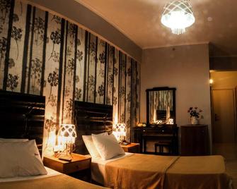 Fanari Hotel - Komotini - Bedroom