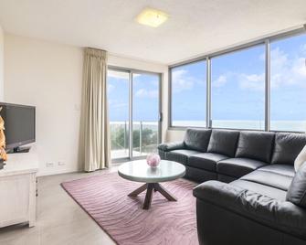 Pacific Towers Unit 4, 19 Ormonde Tce Kings Beach - Caloundra - Sufragerie