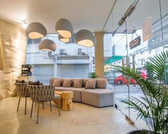 The Cave By Cactus Hotel Skudai - Skudai - Лоббі