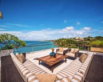 Ocean Cliff Edge 4 Bedroom Villa . The Luxe Bali Ultra Luxury Residence - South Kuta - Balcony