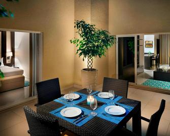 Residence Inn by Marriott Manama Juffair - Manama - Salle à manger