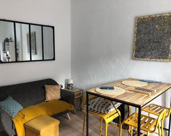 100 mètres de la plage aperçu mer - Mers-les-Bains - Salon