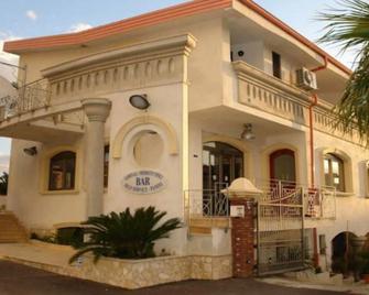 Hotel Mistef - Falerna - Budova