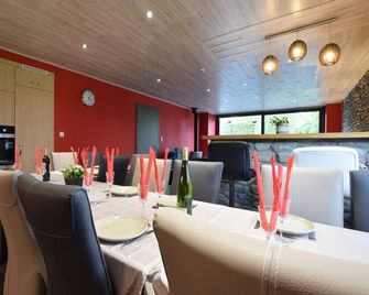 Holiday Home in Noville With Sauna - Bastogne - Restaurant
