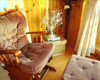 Ganghwa Flower & Sea Scented Pension - Ganghwa-gun - Living room