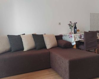 Apartments Patricija - Polače - Huiskamer