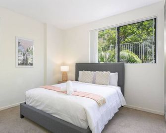 Castle Hill Sweet Modern 3br Apt With 2 Parking - Castle Hill - Slaapkamer