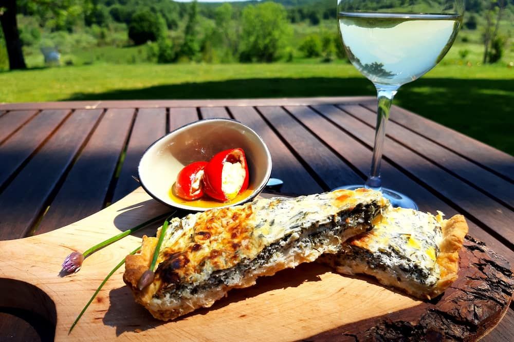 Tesla's Gastro House Plitvice - פליטביצ'קה יזרה