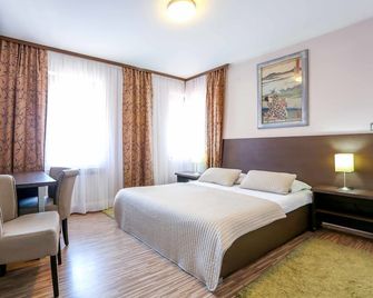 Bed And Breakfast Divan - Sarajevo - Bedroom