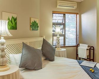 Faraway Lodge B&B - Durban - Bedroom