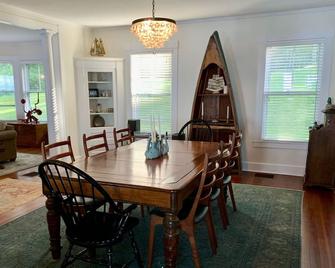 Gorgeous Waterfront Estate In Historic Bayside - Northport - Dining room