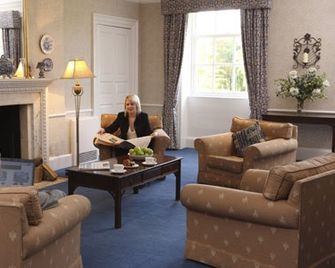 Lydiard House Conference Centre - Swindon - Lobby