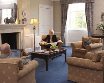Lydiard House Conference Centre - سويندون - ردهة