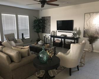 A Slice Of Heaven In Houston/Pearland - Manvel - Living room